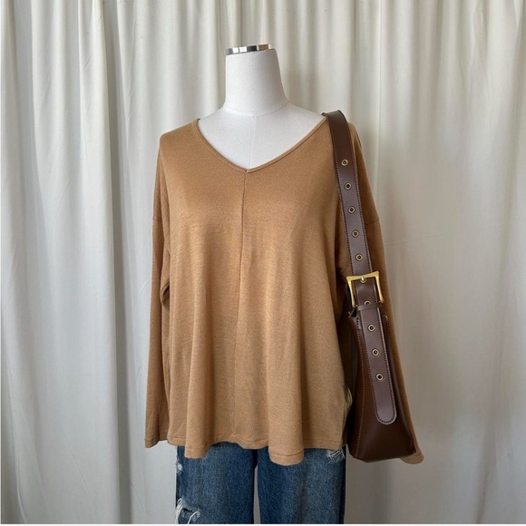 Tan Magaschoni V-neck sweater size XL. - Picture 2 of 6